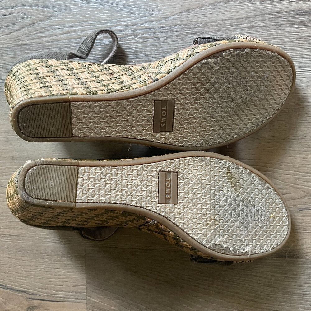 Women’s TOMS Clarissa Woven Green and Tan Wedge Heels/Sandals-Size 9 - Picture 7 of 8